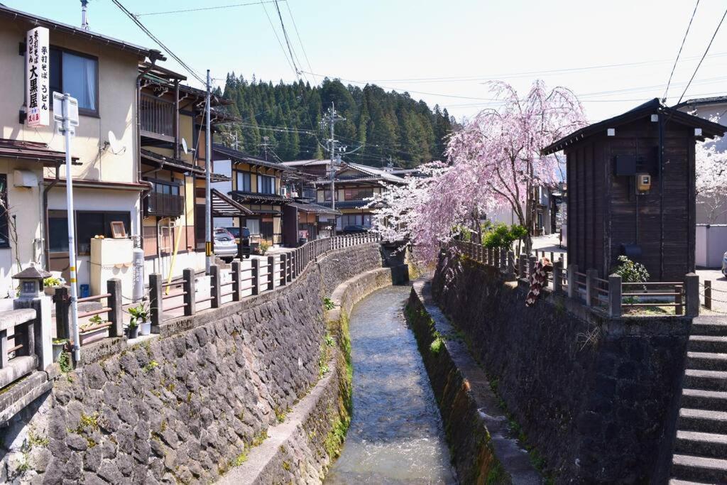 Komorebi/こもれび Takayama  Luaran gambar